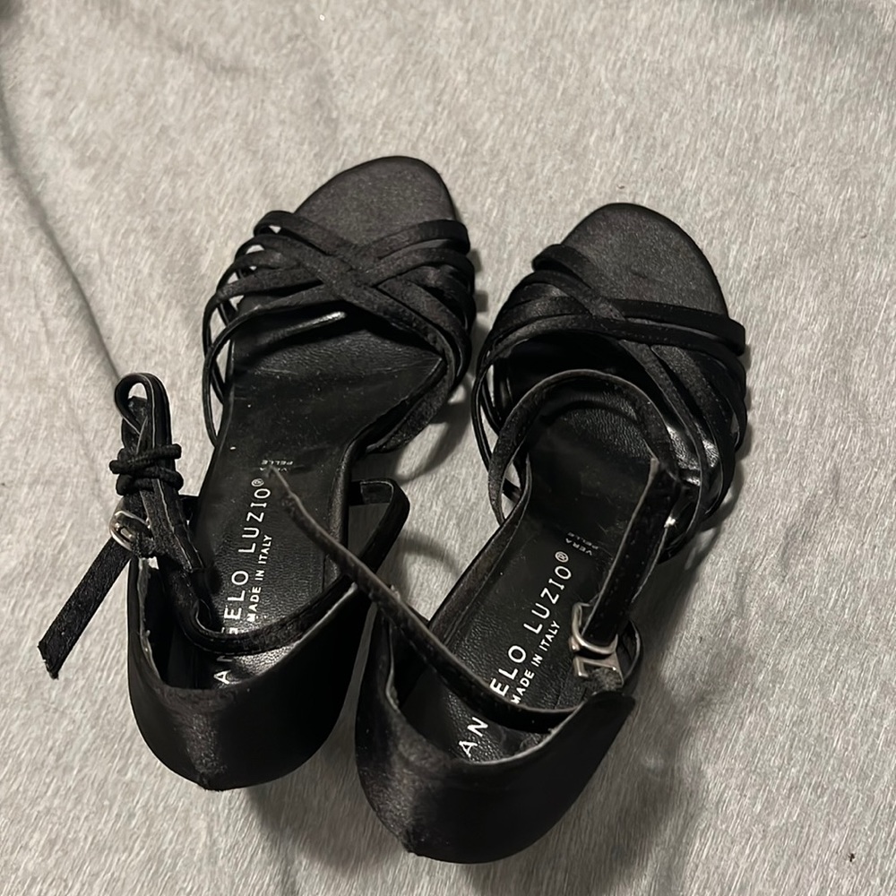 Ballroom dance shoes
